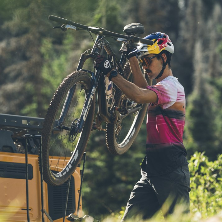 Bicycle put on rack