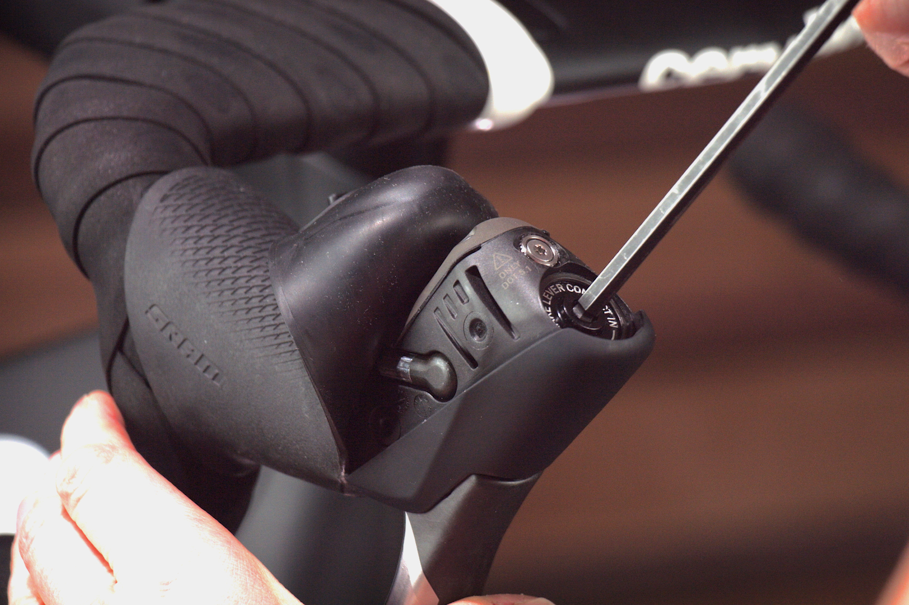 sram force axs shifters