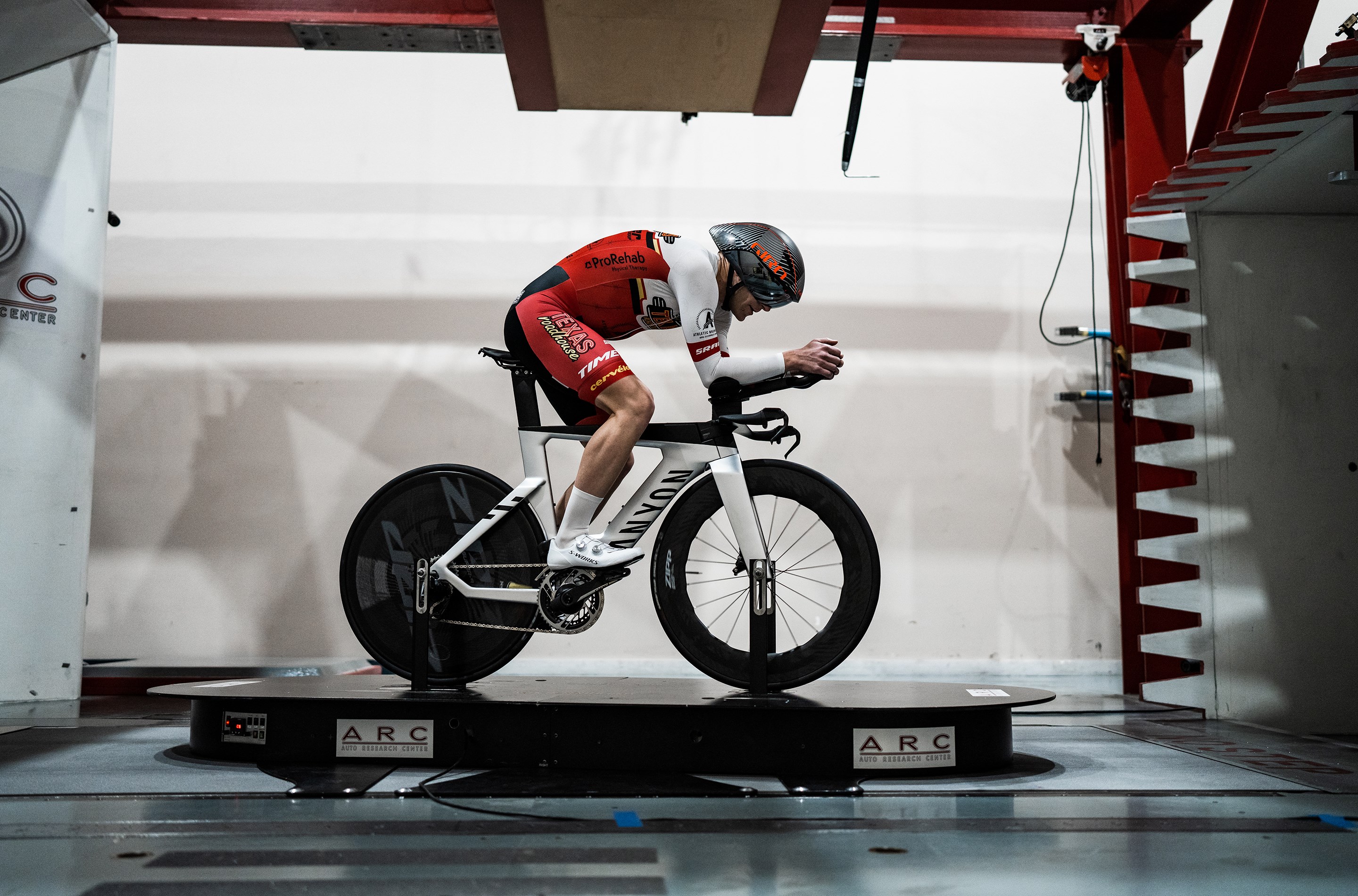 JJ on Zipp in wind tunnel