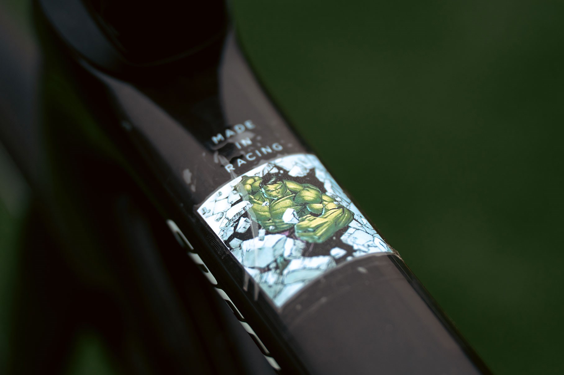 Lotte Kopecky's Hulk sticker on her top tube