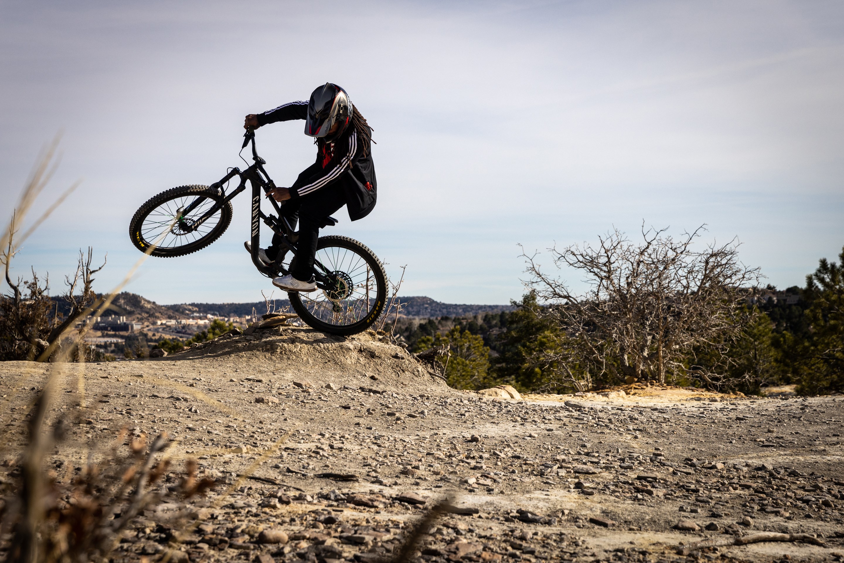 Brad Simms manualing in Ute Valley Park